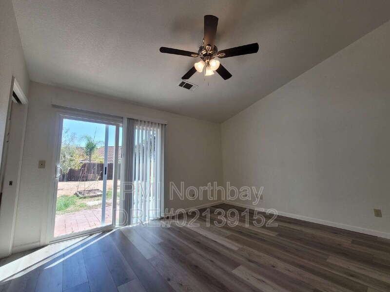 408 Hamilton Dr - Photo 6 of 14