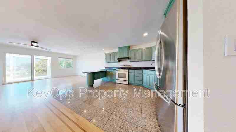 651 University St - Photo 2 of 35