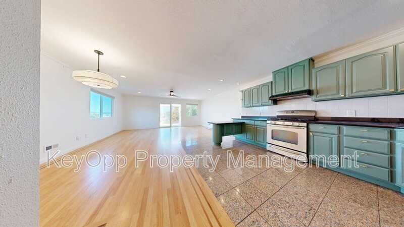 651 University St - Photo 4 of 35