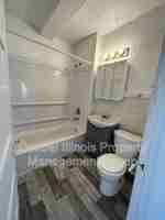 featured image of 403 E Monroe St #2