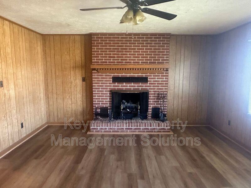 55 Sunset Blvd - Photo 6 of 46
