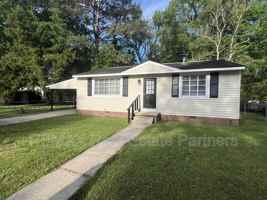 featured image of 201 Rosewood Dr
