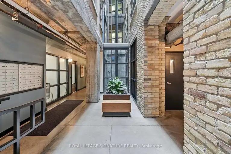 383 Adelaide St E #103 - Photo 5 of 16