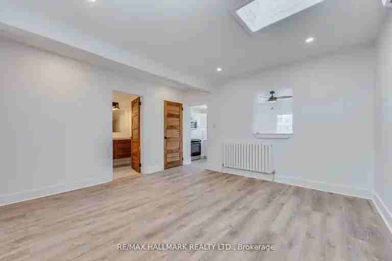 327 Kenilworth Ave - Photo 2 of 9