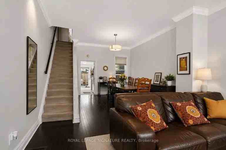152 Parliament St - Photo 3 of 13
