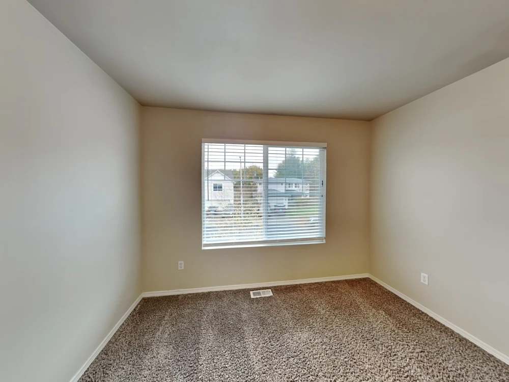 14687 Ravenwood Rd Se #NA - Photo 2 of 9
