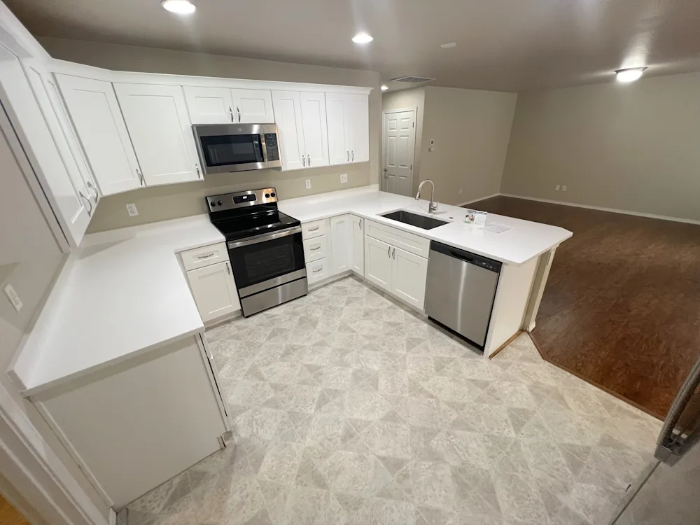 14687 Ravenwood Rd Se #NA - Photo 5 of 9