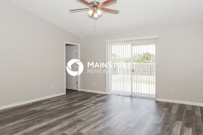 4070 Wilkes Dr - Photo 3 of 16