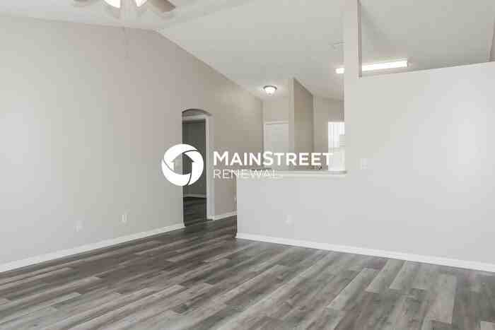 4070 Wilkes Dr - Photo 4 of 16