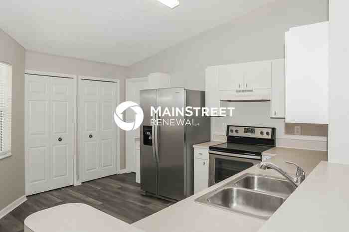 4070 Wilkes Dr - Photo 6 of 16