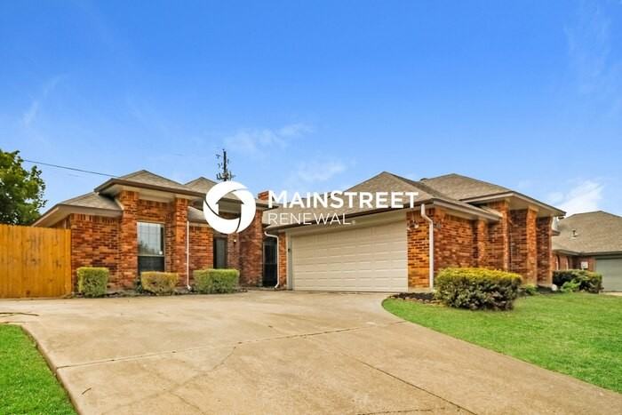 2102 Monterrey Pl - Photo 2 of 15