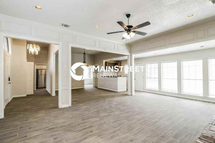 2102 Monterrey Pl - Photo 3 of 15