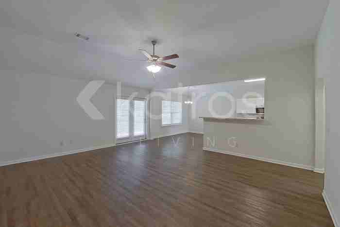 710 Park Ln - Photo 6 of 24