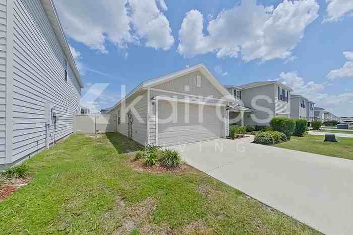 8585 Sw 44th Ct - Photo 2 of 26