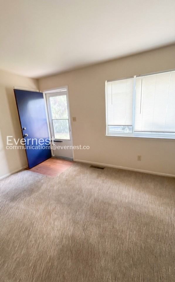 4203 Goldenrod Dr - Photo 4 of 35