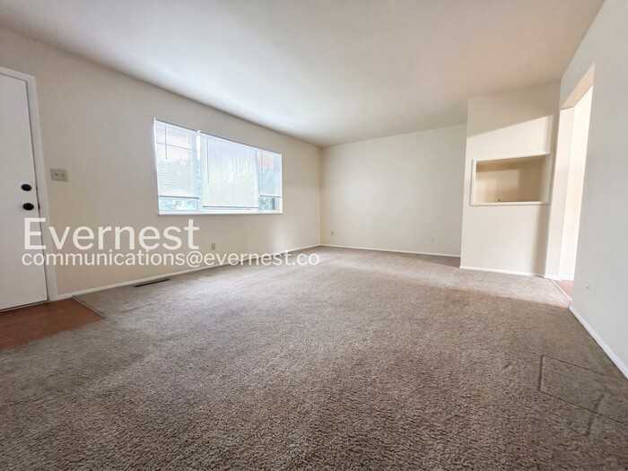 4203 Goldenrod Dr - Photo 6 of 35