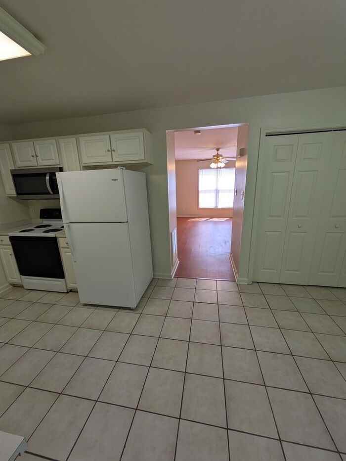 1742 14th Street Ln Ne #C - Photo 3 of 11