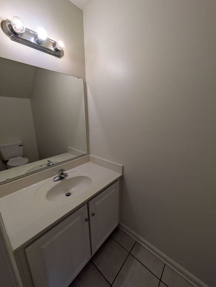 1742 14th Street Ln Ne #C - Photo 5 of 11
