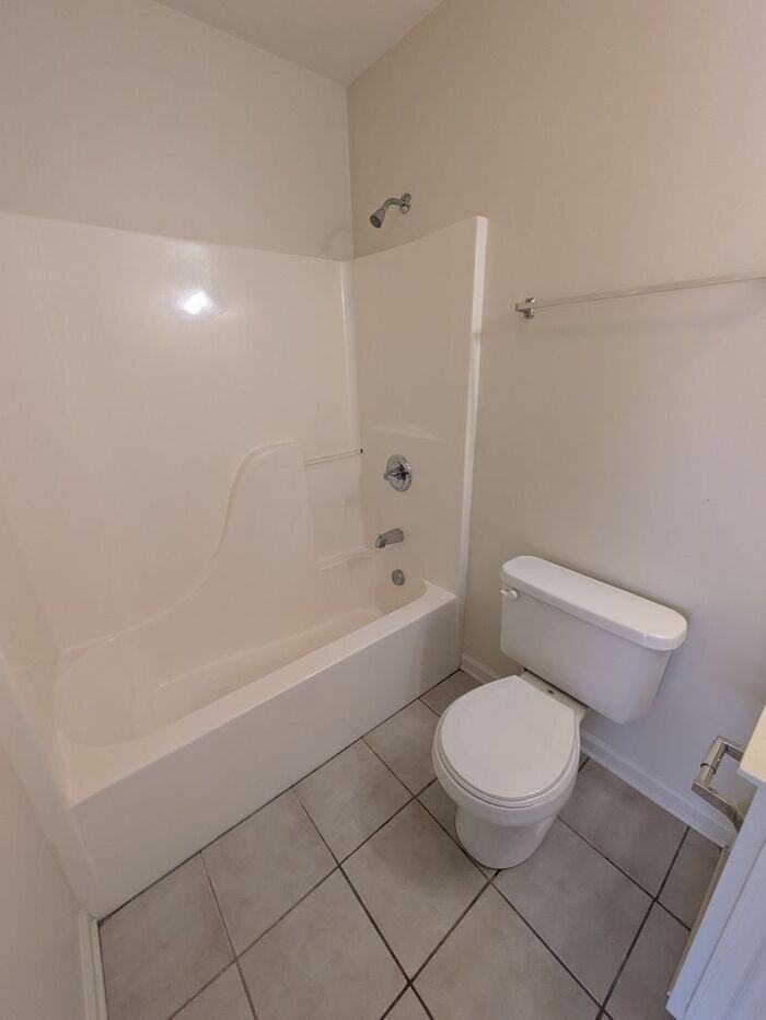 1742 14th Street Ln Ne #C - Photo 7 of 11