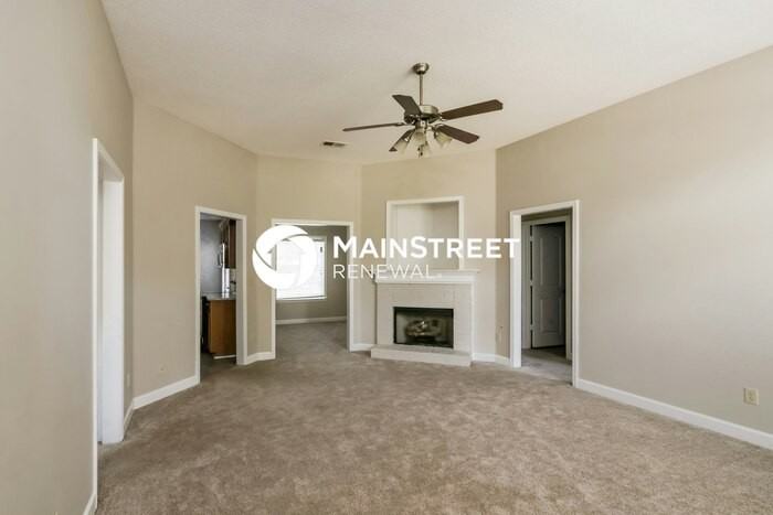 1121 Casentino St - Photo 3 of 16