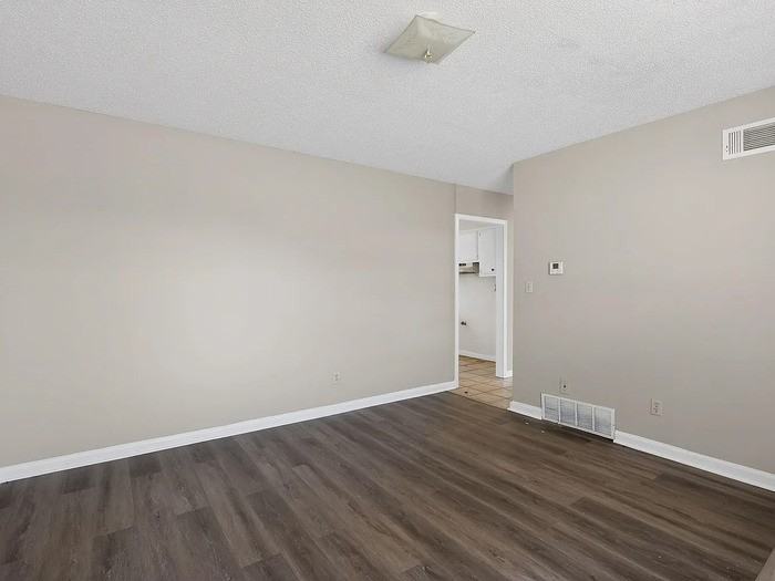 4014 Kerwin Dr - Photo 5 of 13