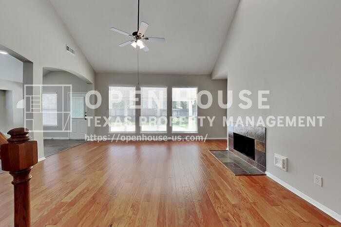 26905 Faircourt Dr - Photo 5 of 25