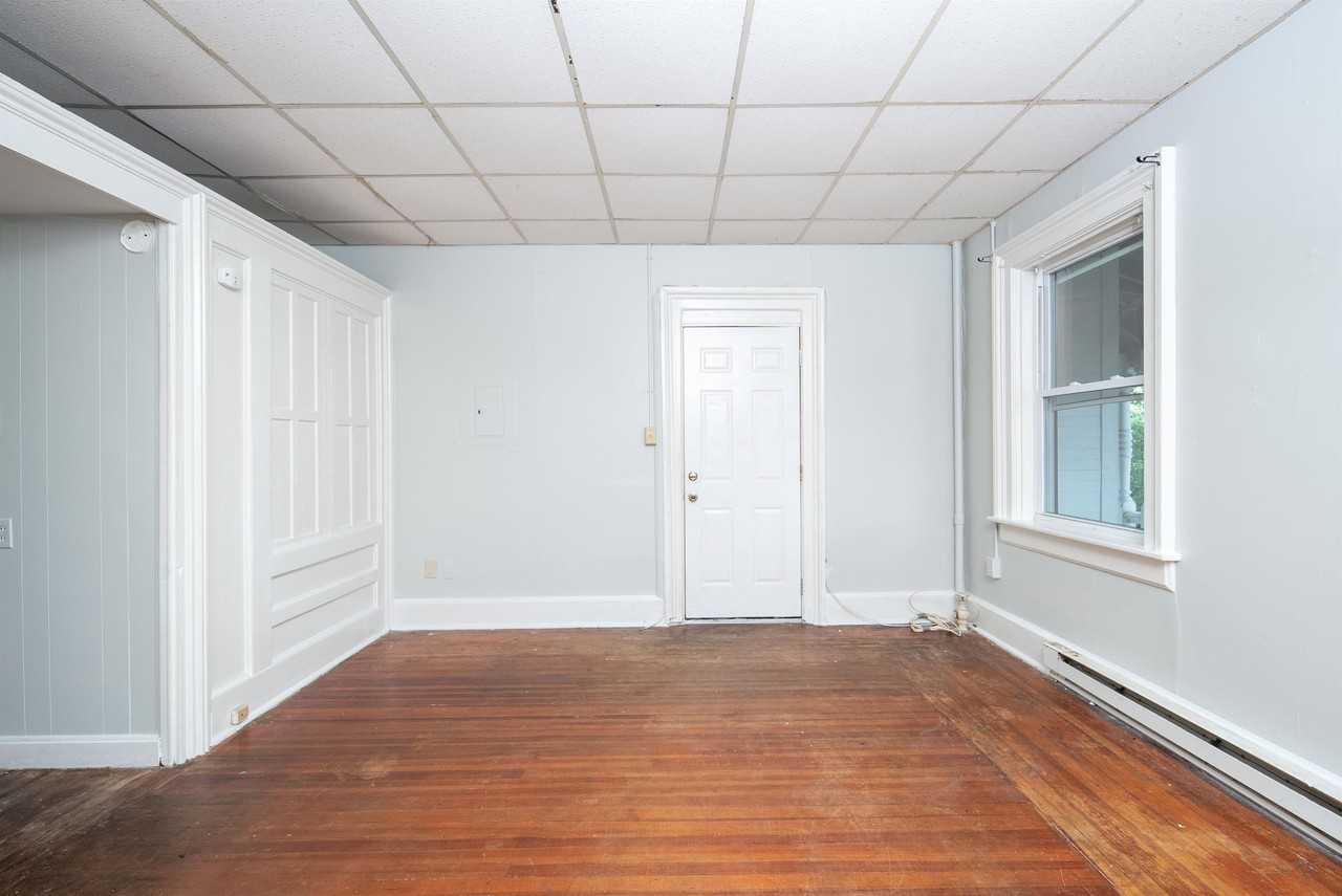 236 Saratoga Street - Photo 6 of 19