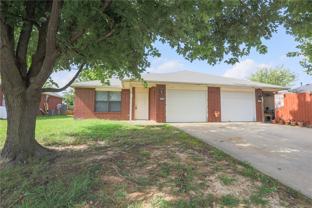 2223 W Roselawn St - Photo 1 of 1