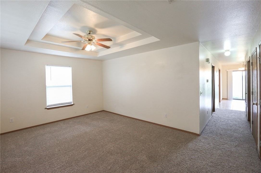 2223 W Roselawn St - Photo 2 of 16