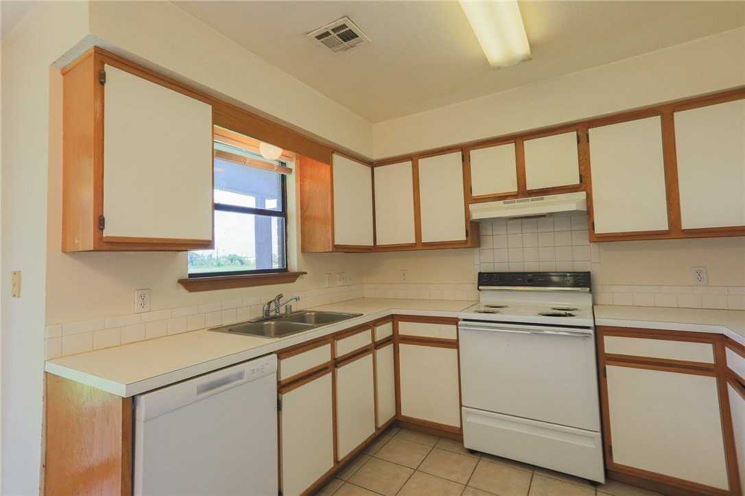 2223 W Roselawn St - Photo 5 of 16