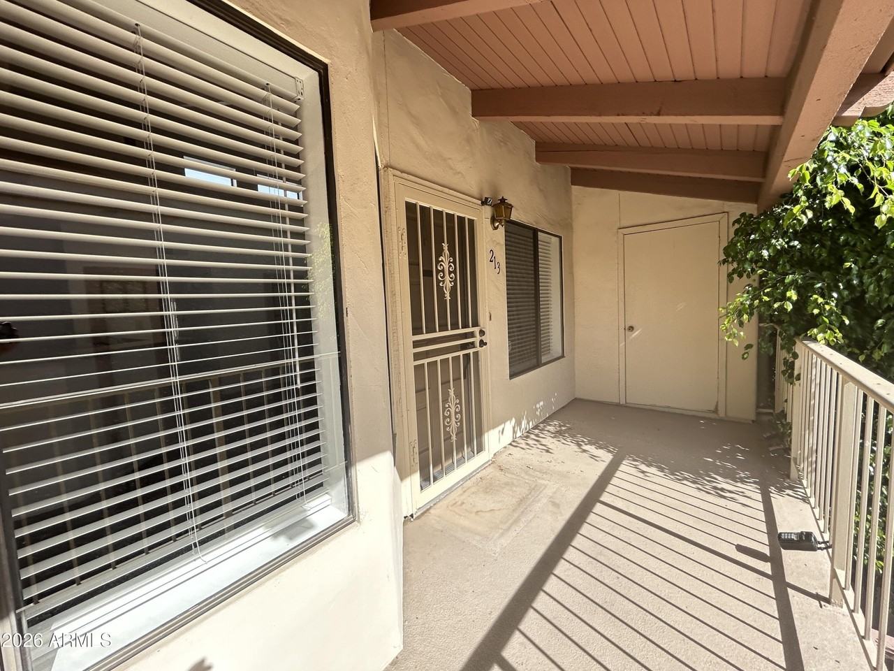 1017 E Maryland Ave #213 - Photo 3 of 21