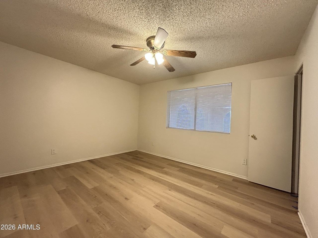 18016 N 15th Ave - Photo 6 of 19