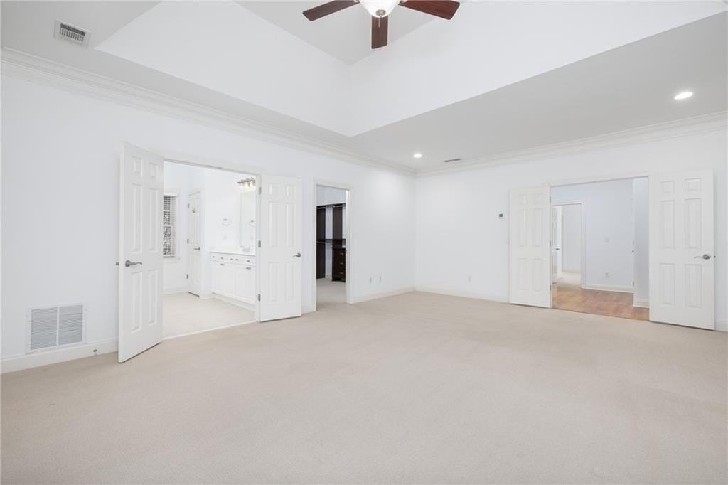 5468 Wentworth St - Photo 6 of 11