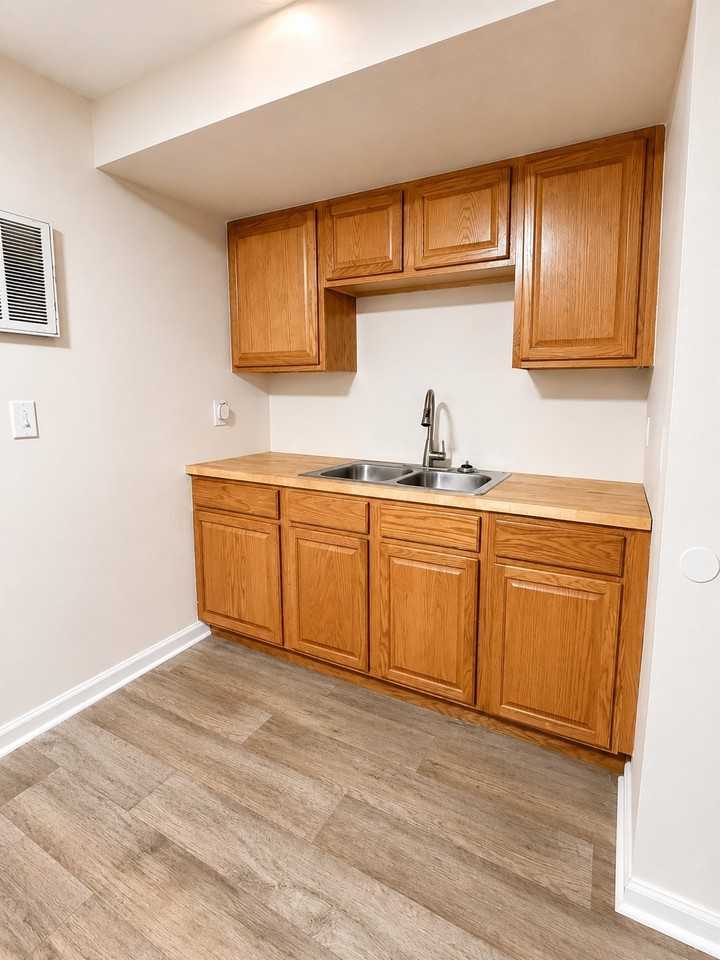 EHJ - 700 Kecoughtan Rd - Photo 7 of 15
