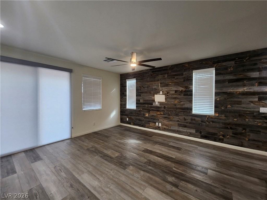 10486 Mount Charleston Ave - Photo 2 of 30