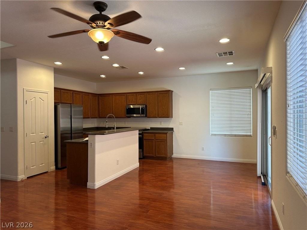 9761 Plane Tree Ct - Photo 3 of 41