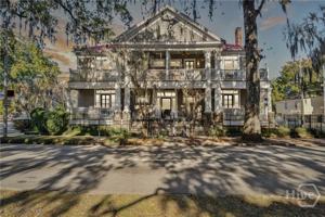 featured image of 8 W 37th St #F