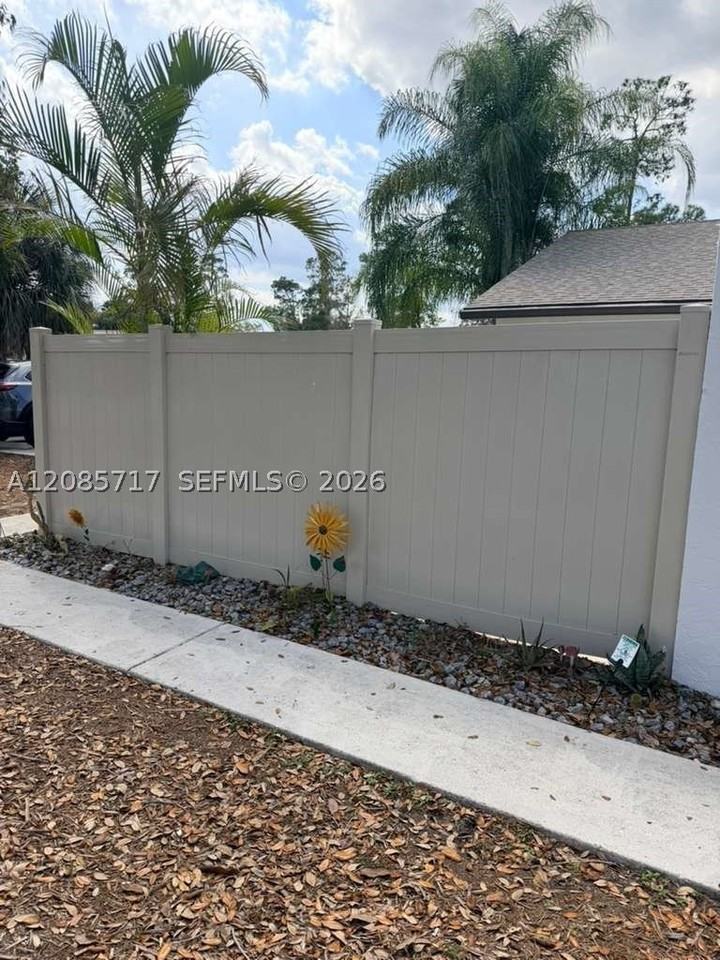 1350 Periwinkle Pl #0 - Photo 3 of 17