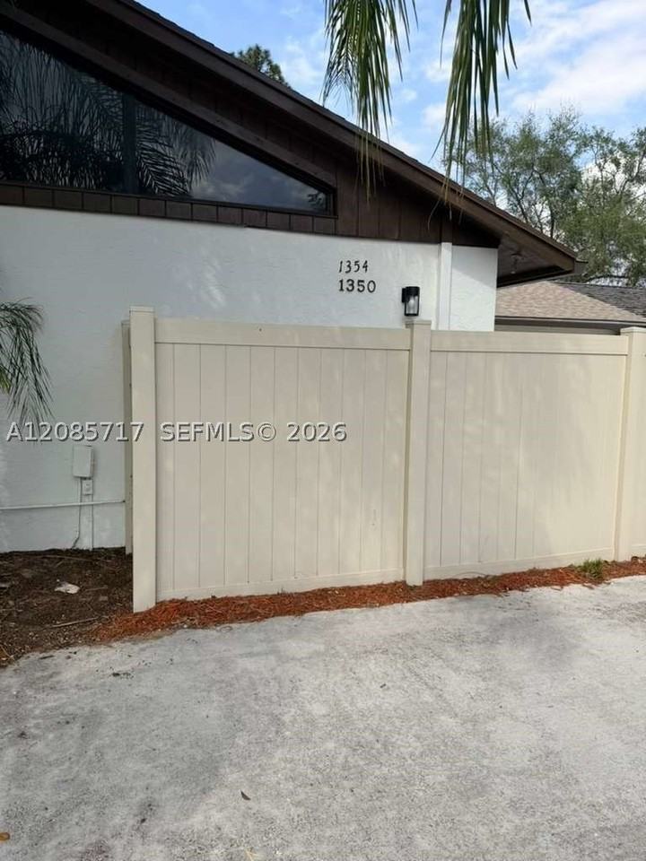 1350 Periwinkle Pl #0 - Photo 4 of 17