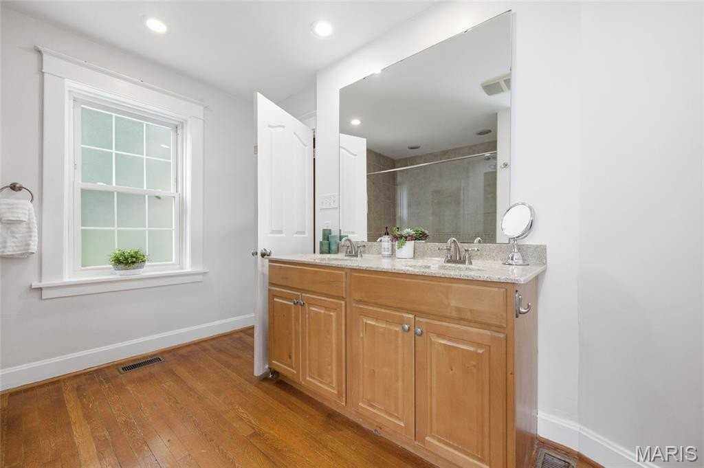 7385 Arlington Dr - Photo 4 of 50