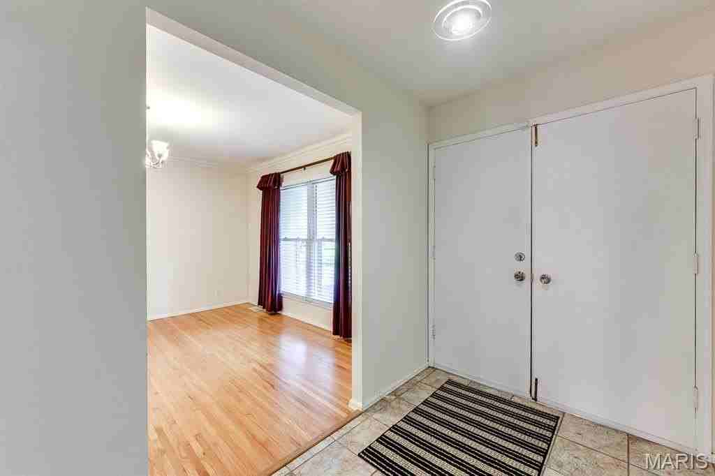 2 Great Knight Ct - Photo 3 of 50