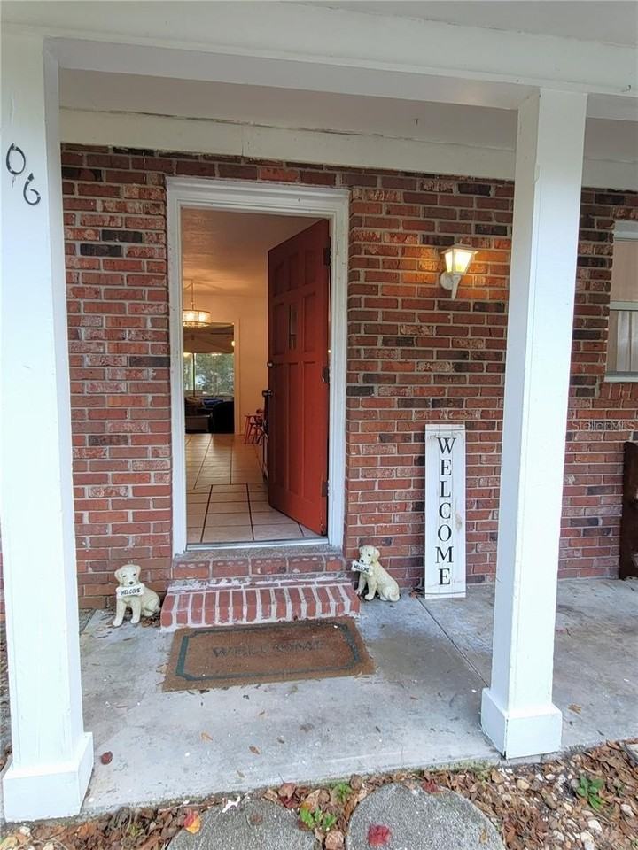 906 E Wisconsin Ave - Photo 2 of 32