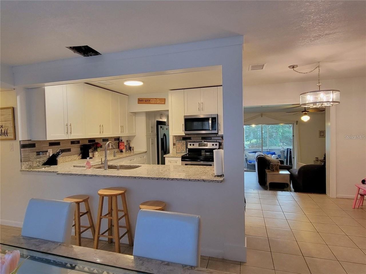906 E Wisconsin Ave - Photo 6 of 32