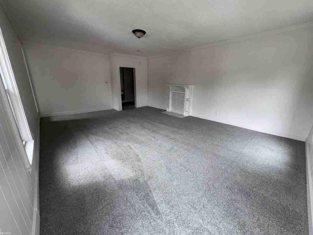 823 Beard St - Photo 3 of 6