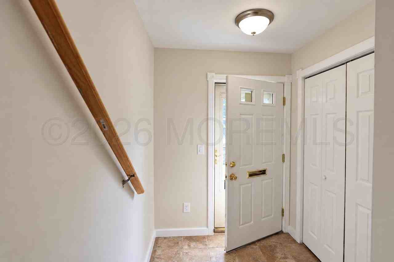 1405 Silver Ct - Photo 2 of 26