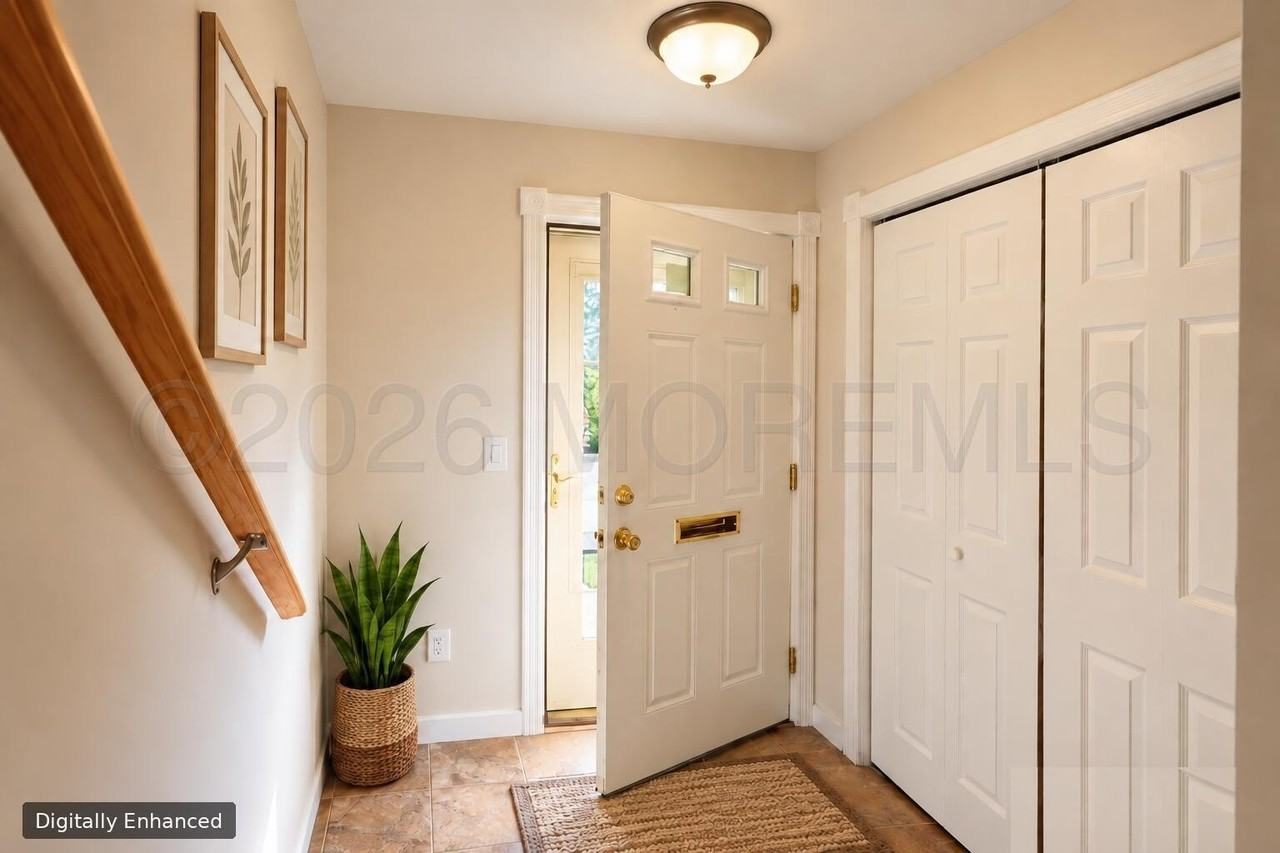 1405 Silver Ct - Photo 3 of 26
