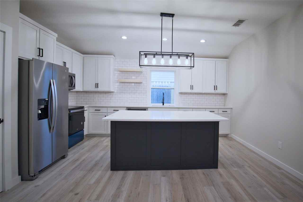 6576 Old Mill Cir - Photo 6 of 30