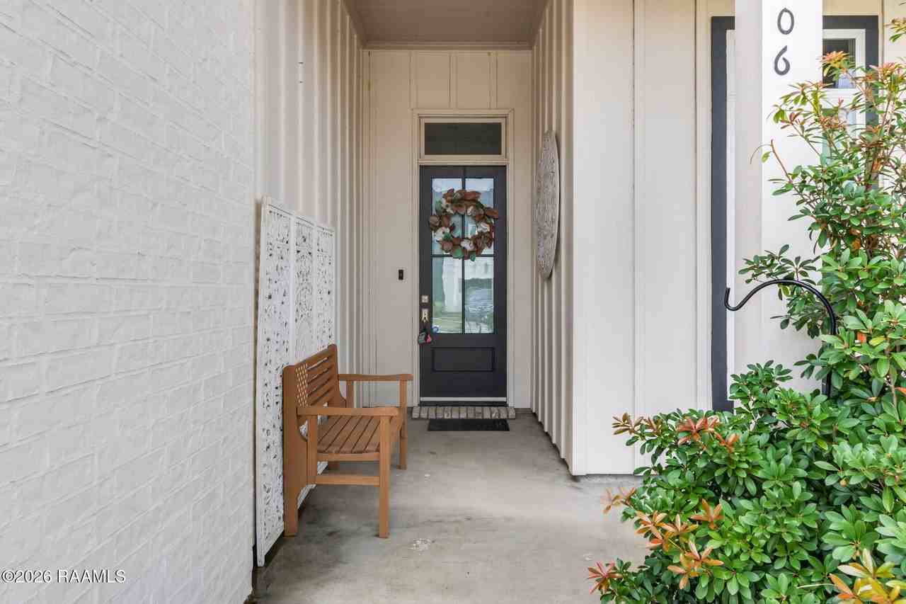 406 Last Quarter Dr - Photo 3 of 29