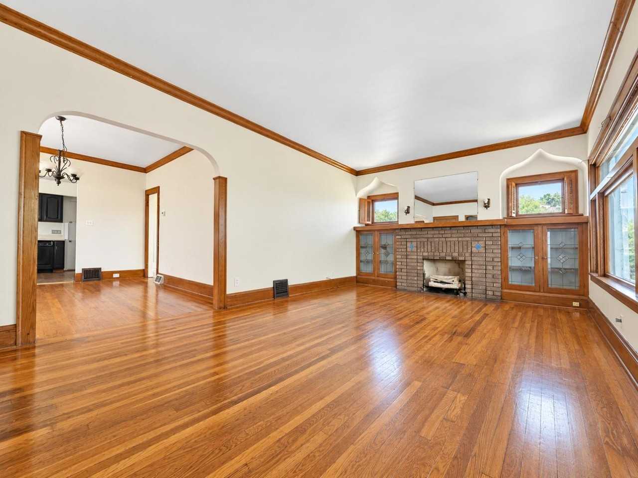 4878 E 93rd St - Photo 5 of 10