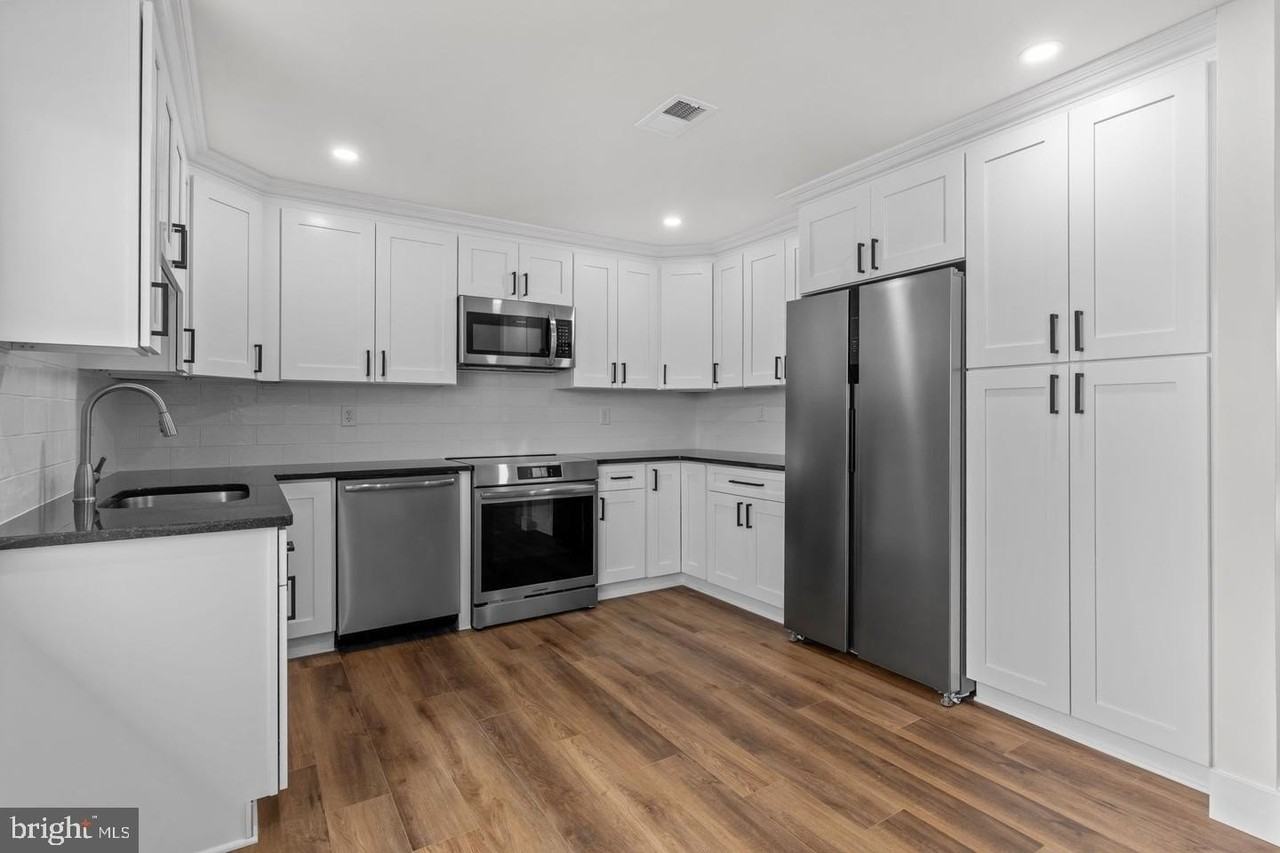 31 Pleasant Ln - Photo 4 of 17
